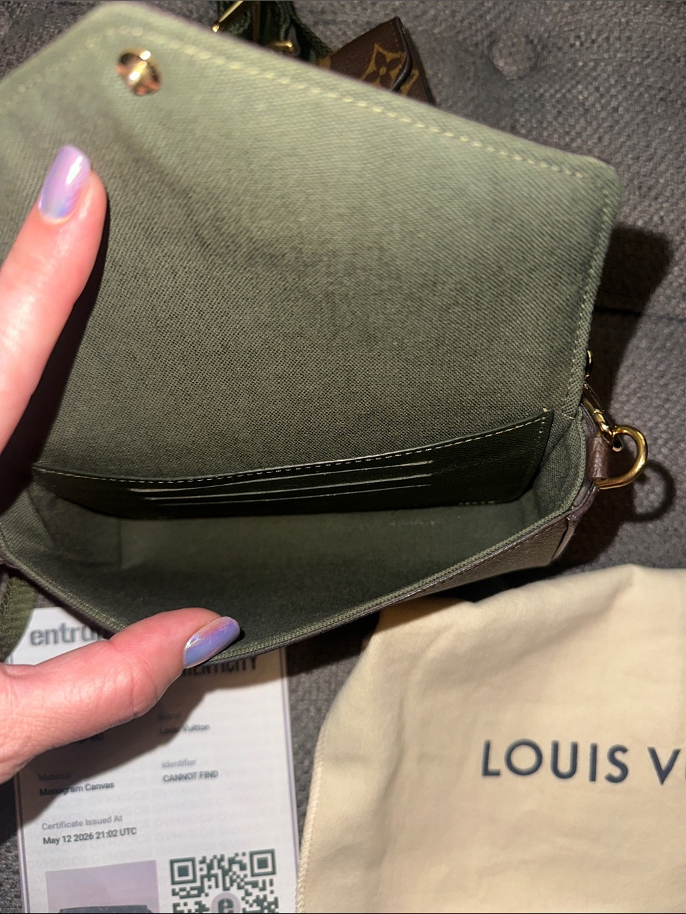 Auth. LV Felice On the Go crossbody w/ green guitar strap,detachable coin pouch - Picture 14 of 16